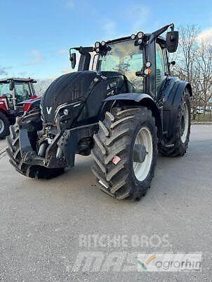 Valtra T254V Tratores Agrícolas usados