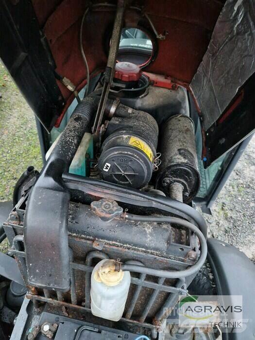 Yanmar EF 235H Tractores compactos