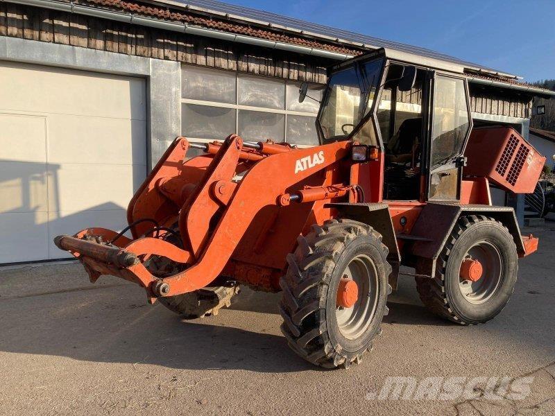 Atlas AR 82 E Carregadeiras de rodas