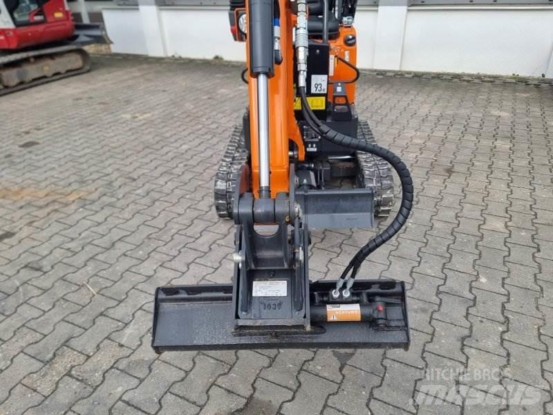 Develon DX 10Z Miniescavadeiras