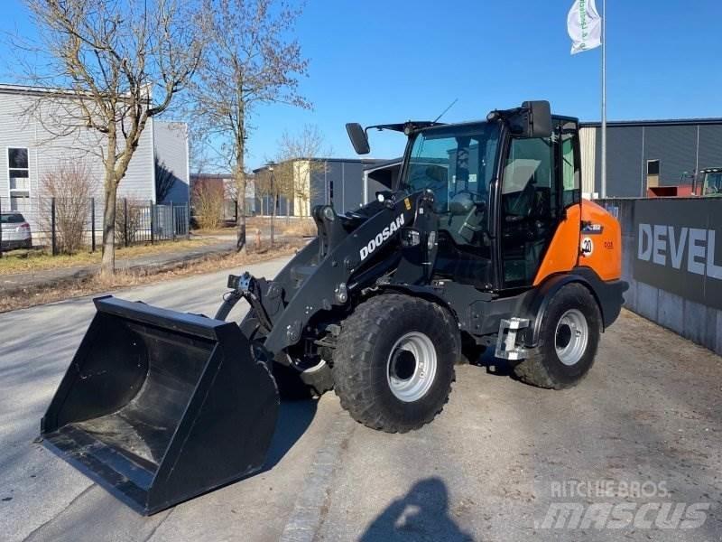 Doosan DL 80-7 Carregadeiras de rodas