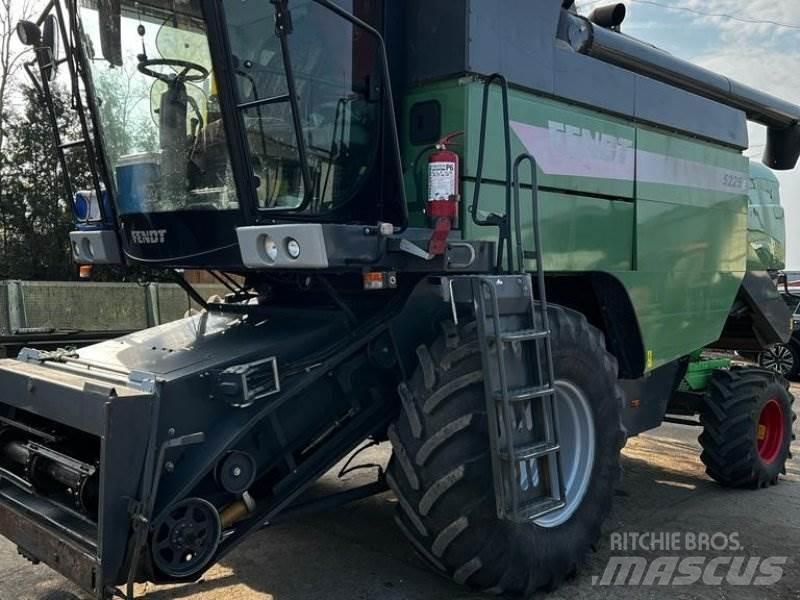 Fendt 5225 E Ceifeiras debulhadoras