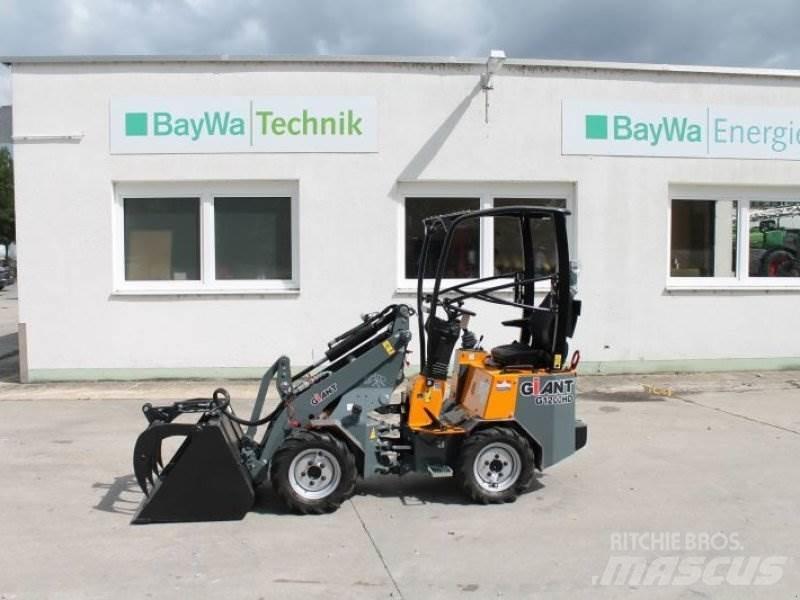 GiANT G 1200 Minicarregadeiras