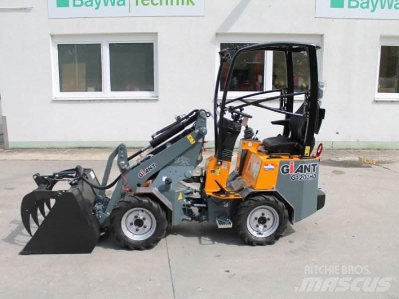 GiANT G 1200 Minicarregadeiras