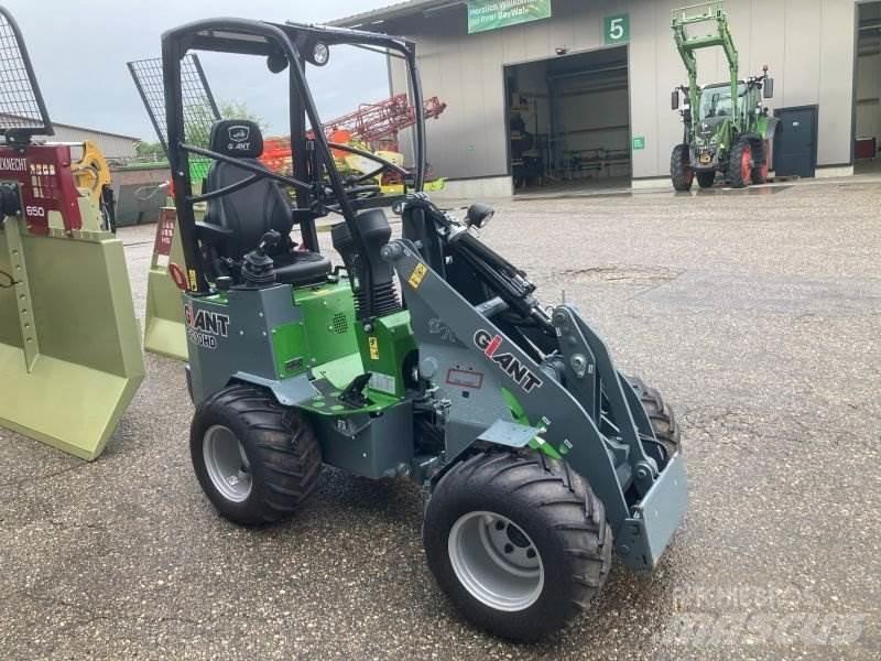 GiANT G1200 Minicarregadeiras