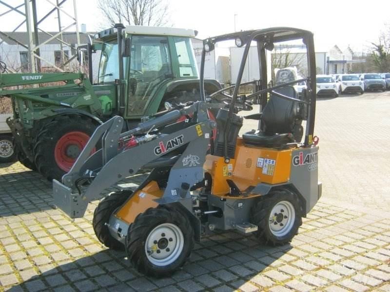 GiANT G1200 Minicarregadeiras