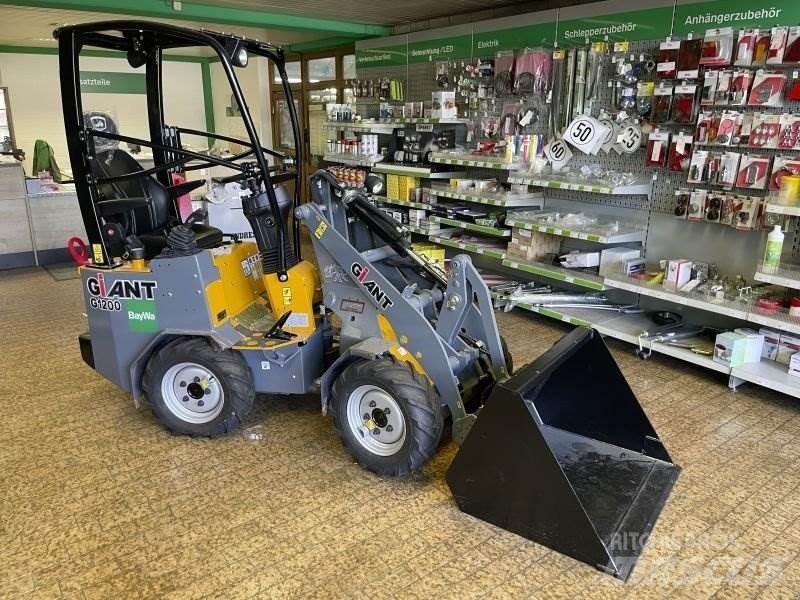 GiANT G1200 Minicarregadeiras