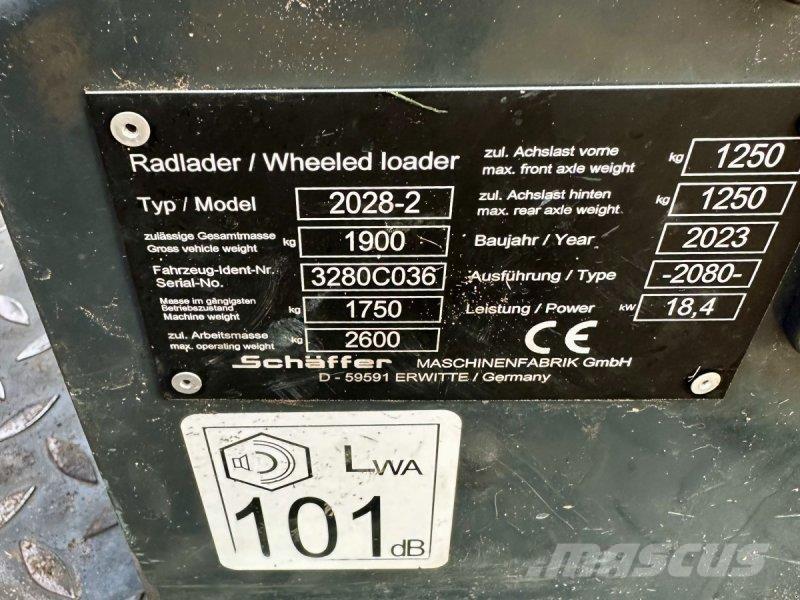 Schäffer 2028 Carregadoras frontais e escavadoras