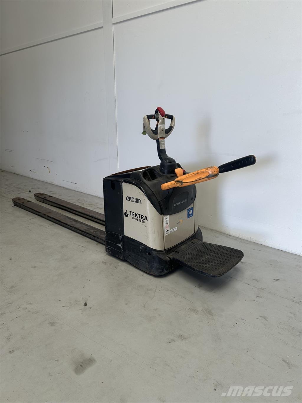 Crown WT3040 Porta-paletes com plataforma