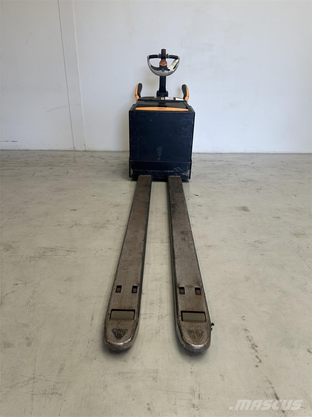 Crown WT3040 Porta-paletes com plataforma