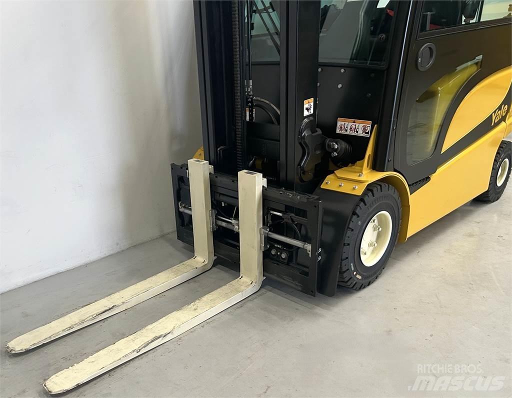 Yale ERP30VL (LWB) Empilhadores eléctricos