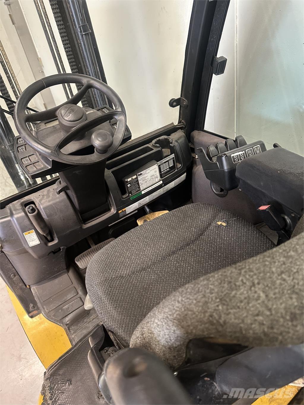 Yale GLP30VX Empilhadores a gás