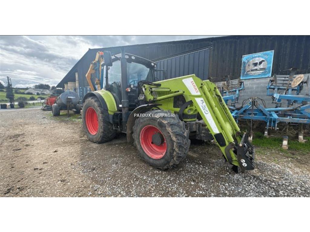 CLAAS ARION640 Tratores Agrícolas usados