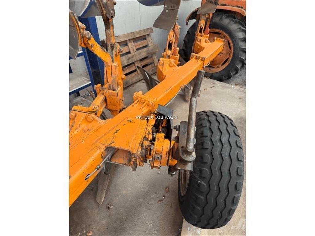 Huard C0410 Charruas convencionais