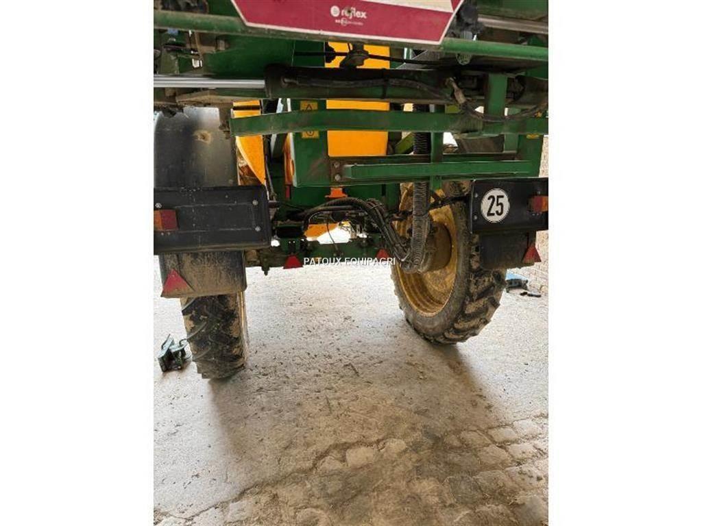 John Deere 832I Pulverizadores rebocados