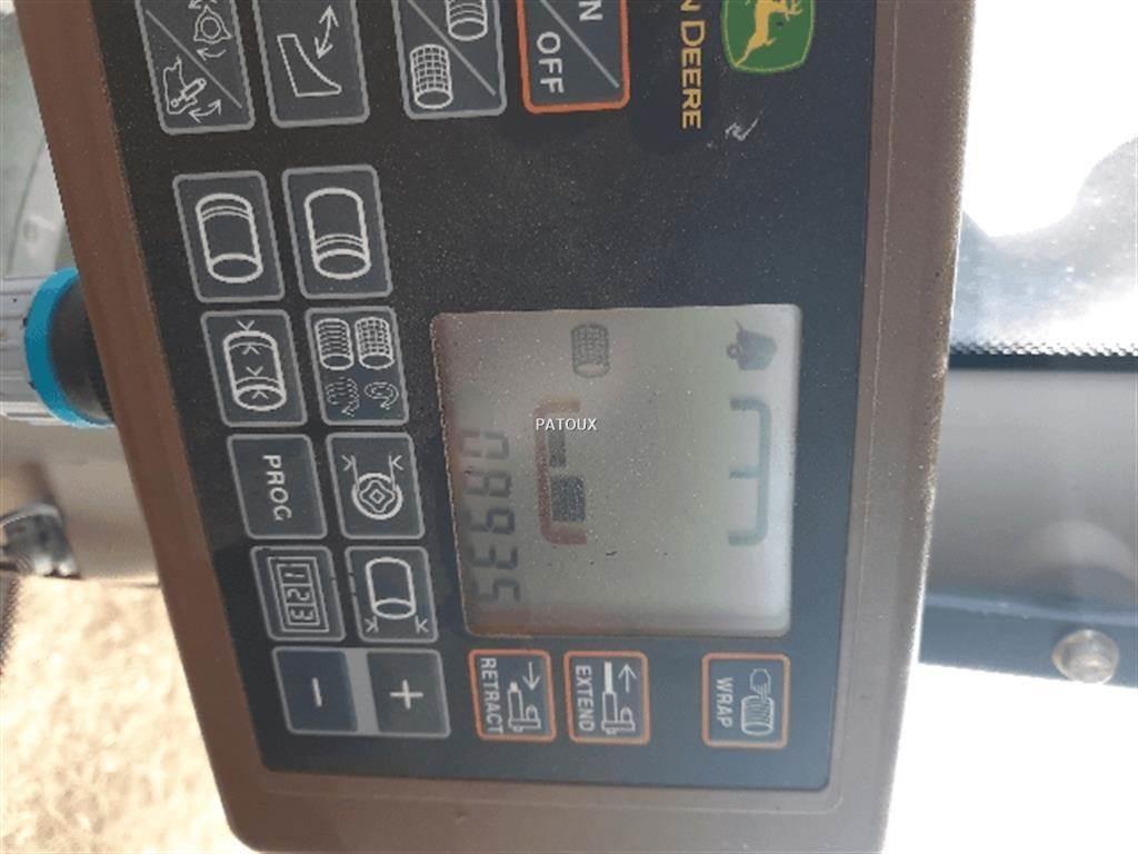 John Deere 864 Enfardadeira de rolos