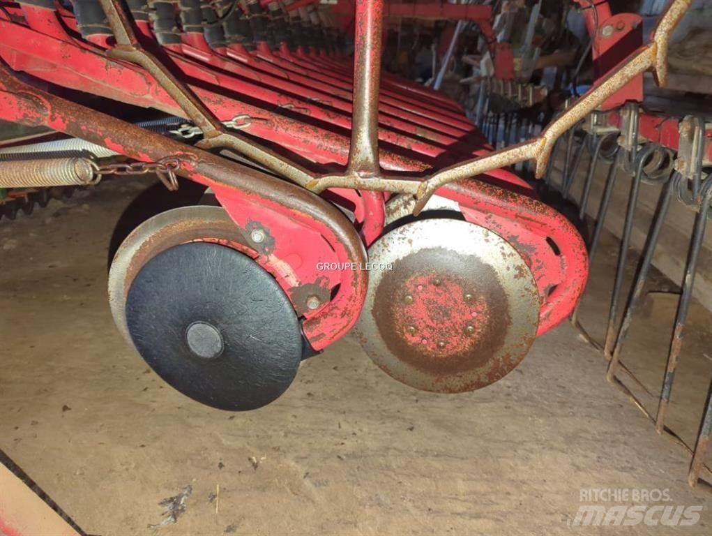 Kverneland 3M Perfuradoras combinadas