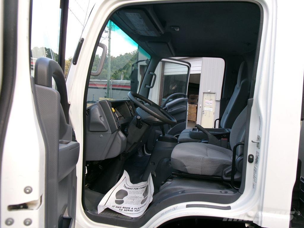 Isuzu NPRHD Caminhões de caixa fechada