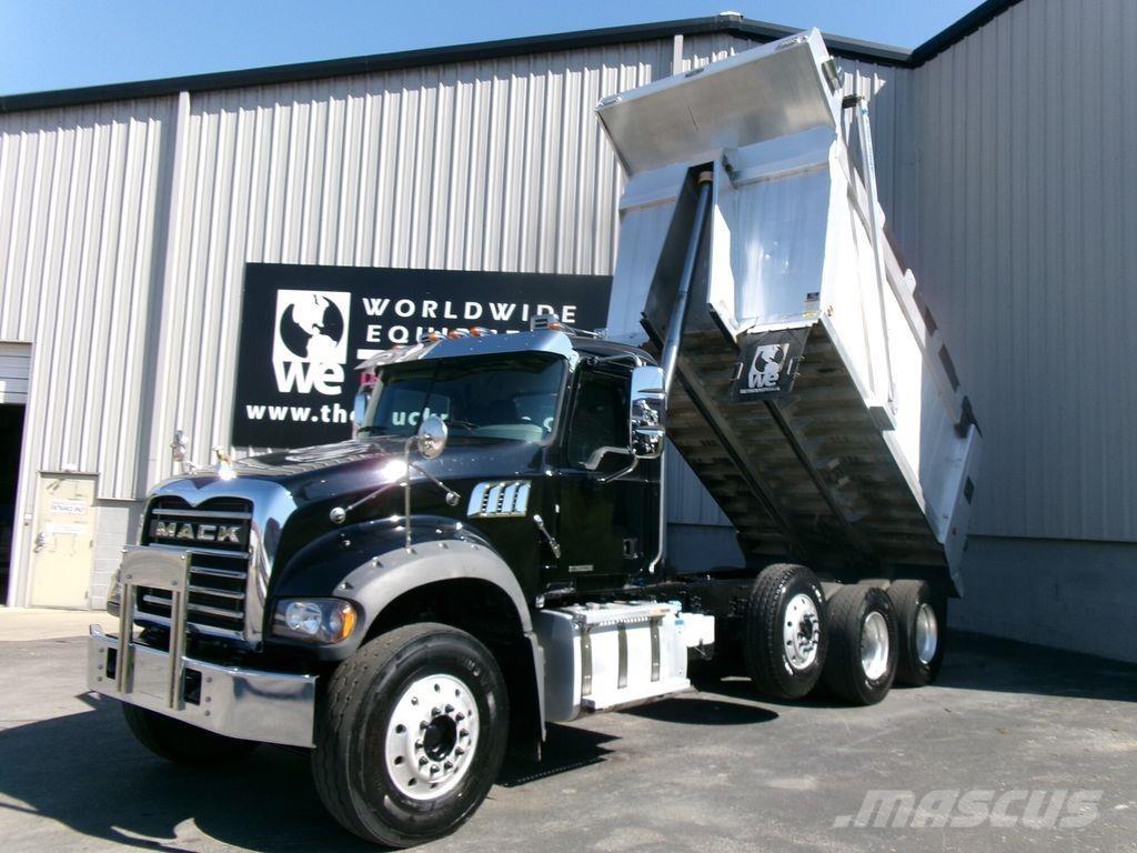 Mack GR64F Camiões basculantes