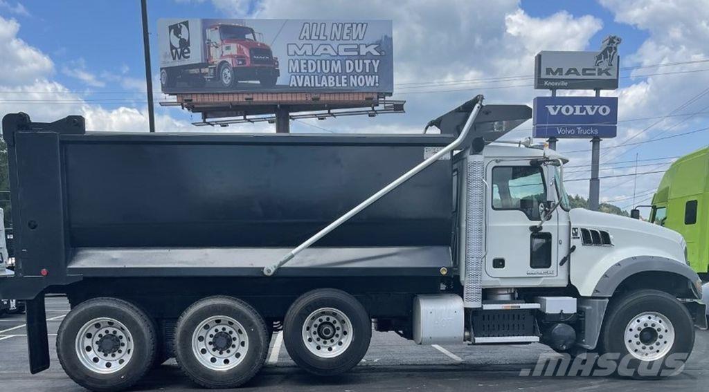 Mack GR64F Camiões basculantes