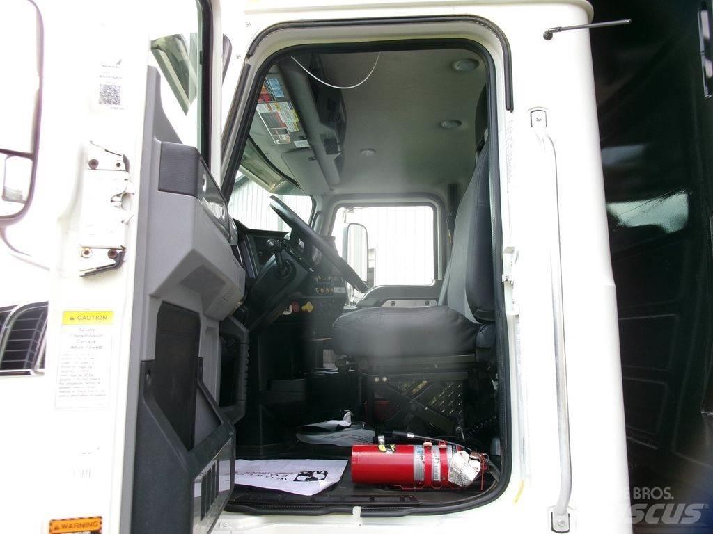 Mack GU713 Camiões basculantes