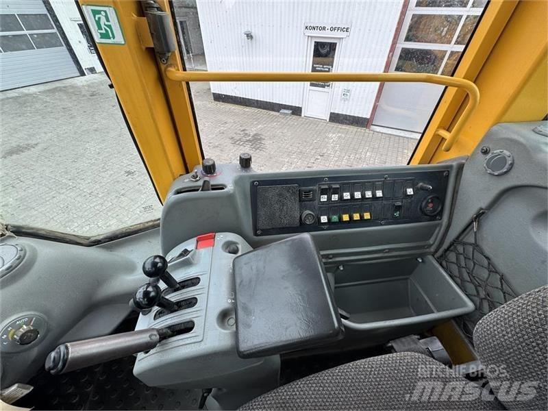 Volvo L 110 E Carregadeiras de rodas
