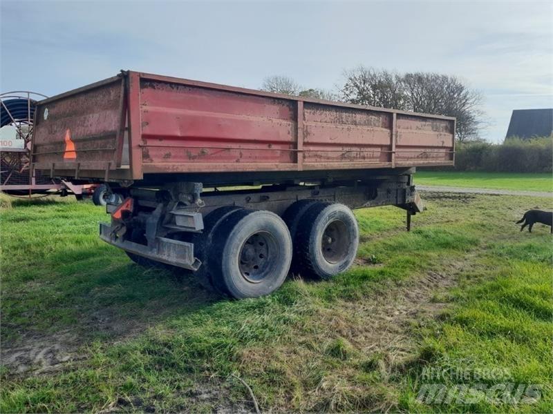  - - - Reboques Agrícolas basculantes