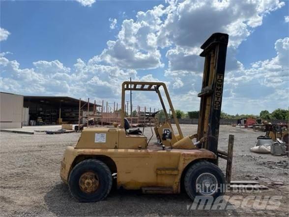 CAT B10 Empilhadores todo-terreno