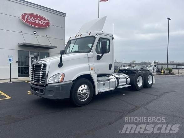 Freightliner CASCADIA 116 Cavalos Mecânicos