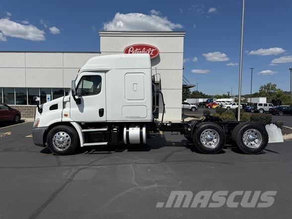Freightliner CASCADIA 116 Cavalos Mecânicos
