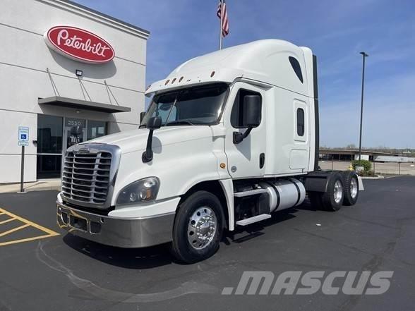 Freightliner CASCADIA 116 Cavalos Mecânicos