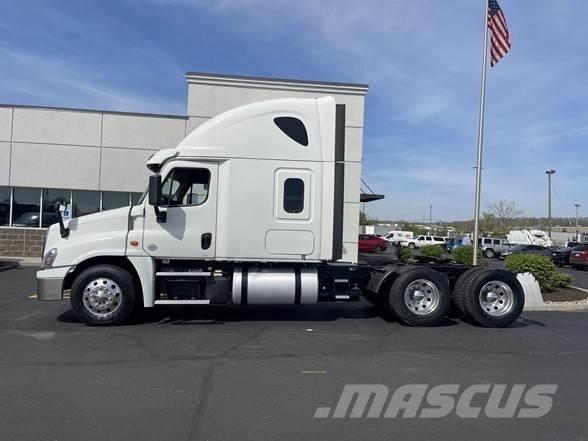 Freightliner CASCADIA 116 Cavalos Mecânicos