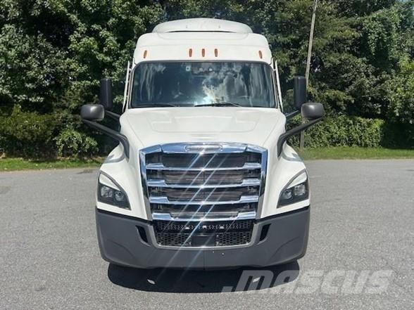 Freightliner CASCADIA 116 Cavalos Mecânicos