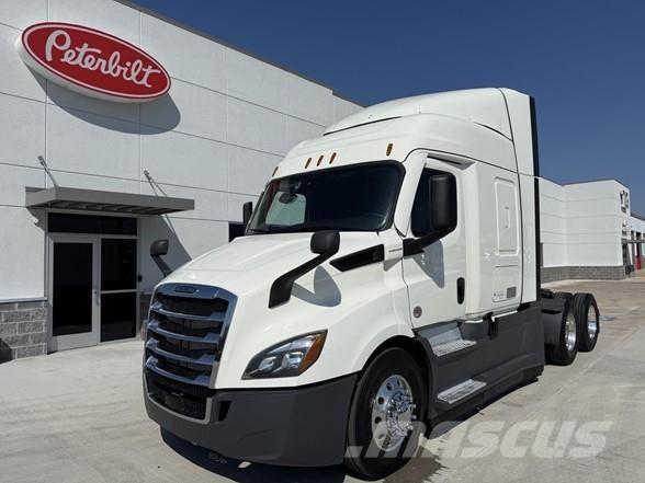 Freightliner CASCADIA 116 Cavalos Mecânicos
