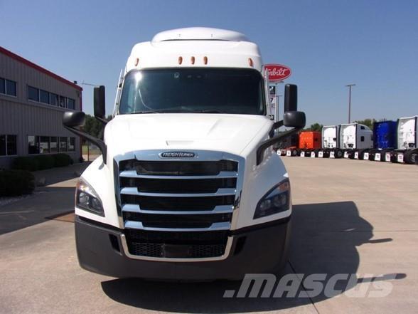 Freightliner CASCADIA 116 Cavalos Mecânicos