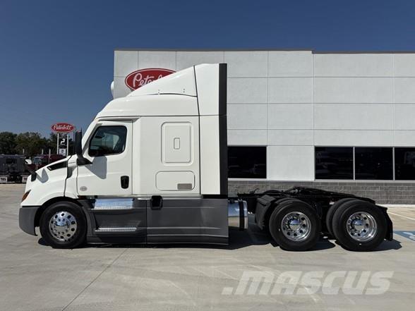 Freightliner CASCADIA 116 Cavalos Mecânicos