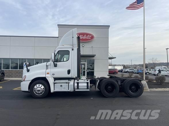 Freightliner CASCADIA 125 Cavalos Mecânicos