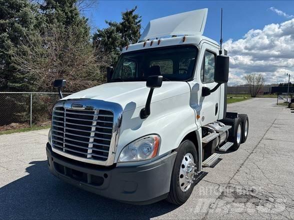 Freightliner CASCADIA 125 Cavalos Mecânicos