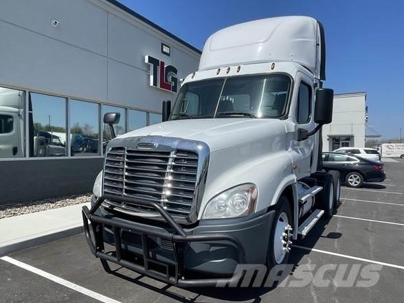 Freightliner CASCADIA 126 Cavalos Mecânicos