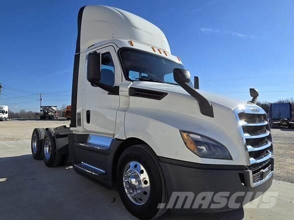 Freightliner CASCADIA 126 Cavalos Mecânicos