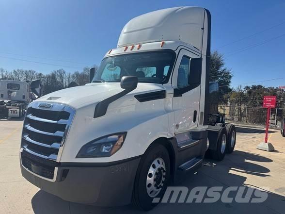 Freightliner CASCADIA 126 Cavalos Mecânicos