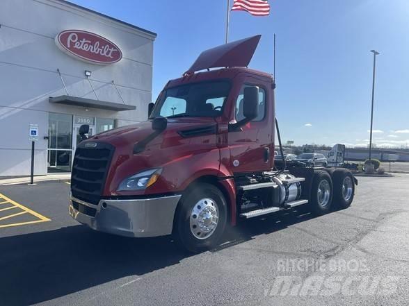 Freightliner CASCADIA 126 Cavalos Mecânicos