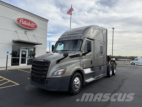 Freightliner CASCADIA 126 Cavalos Mecânicos