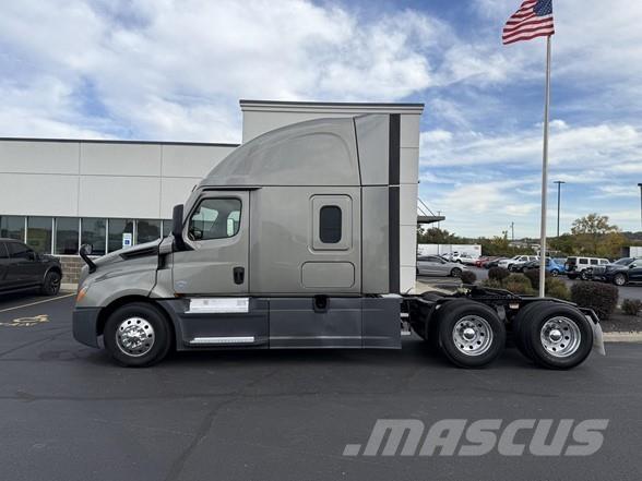 Freightliner CASCADIA 126 Cavalos Mecânicos