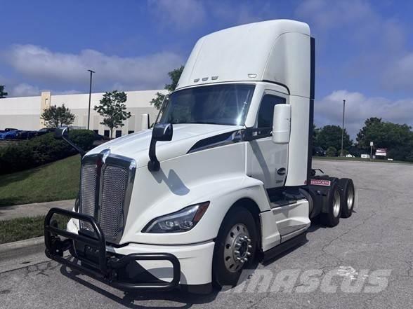 Kenworth T680 Cavalos Mecânicos