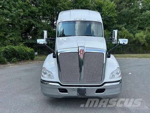 Kenworth T680 Cavalos Mecânicos