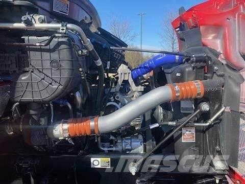 Peterbilt 536 Camiões de chassis e cabine