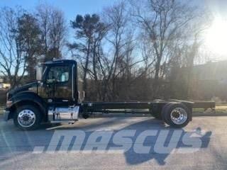 Peterbilt 536 Camiões de chassis e cabine