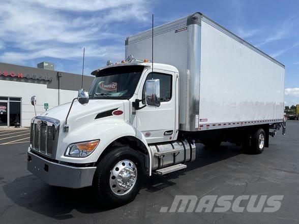 Peterbilt 536 Caminhões de caixa fechada