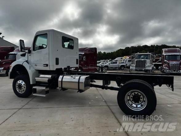 Peterbilt 548 Camiões de chassis e cabine